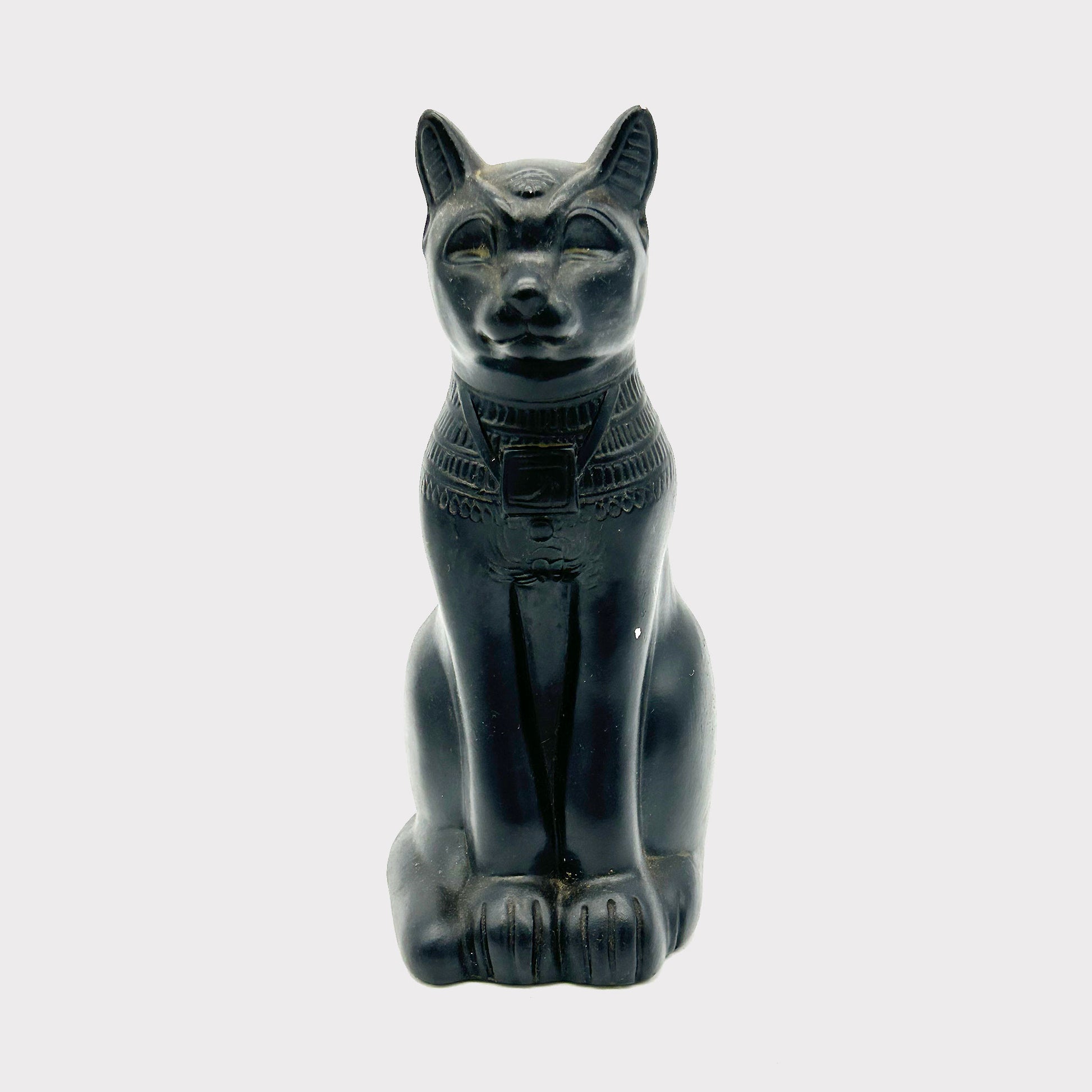 Cat Sculpture with cat standing prouding with feet aligned