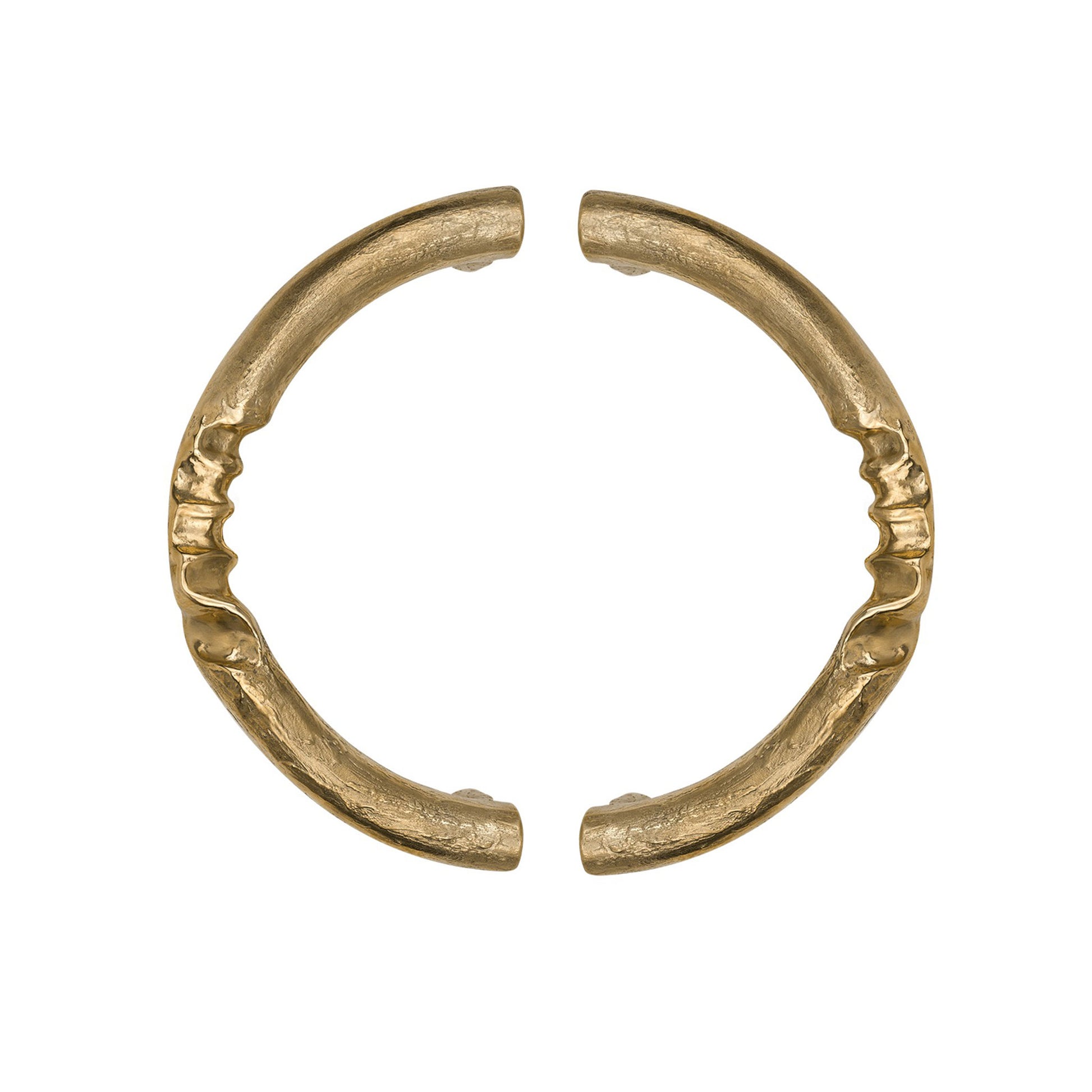 Both sides of hand grap pull handle with the impression of a hand grip inset in the center of each