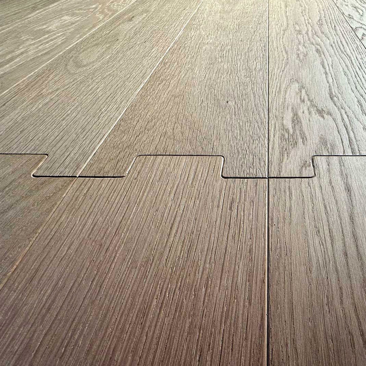 Nui design in Oak Civita close up